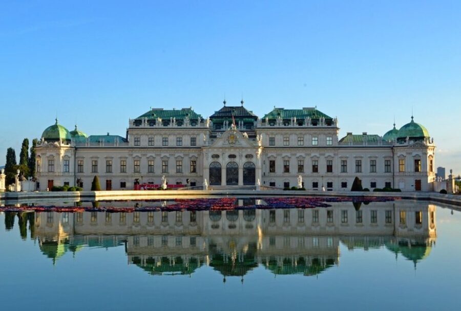 Vienna: Sightseeing Tour in an 8 seats electric classic car - Seating Matters: How to Hear the Commentary (and Not Regret It)