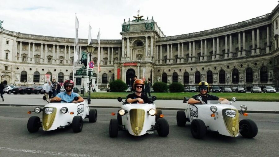 Vienna: Sightseeing Tour in Hotrod - Schwedenplatz, MAK Museum, and Stadtpark: the “get your bearings” stretch