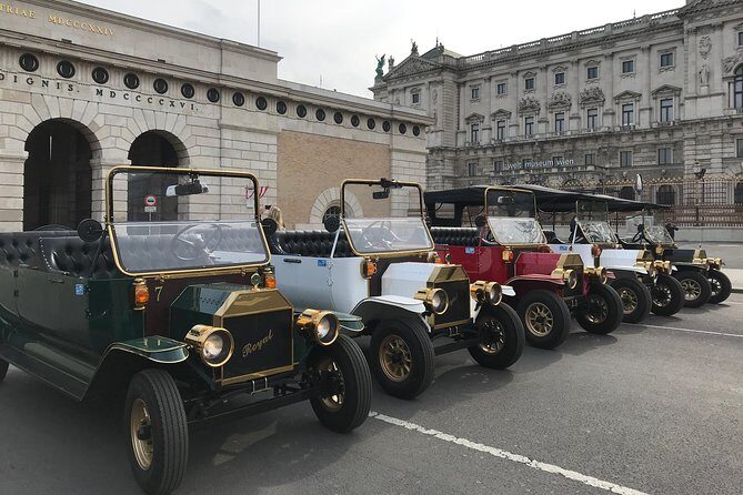 Vienna: Silver Tour (30 min) Vienna City Center Sightseeing Tour - Parliament, Rathaus, and the Civic Face of Vienna