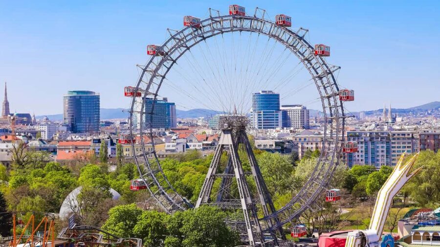 Vienna: Skip-the-cashier-desk-line Giant Ferris Wheel Ride - Skip-the-Line Entry: QR Turnstiles and the Panorama Museum Stop