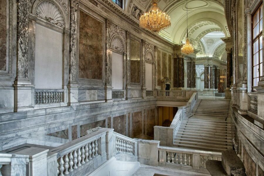 Vienna: Skip-the-Line Hofburg Ticket & Sisi Museum Tour - Who should book this Hofburg + Sisi Museum tour?