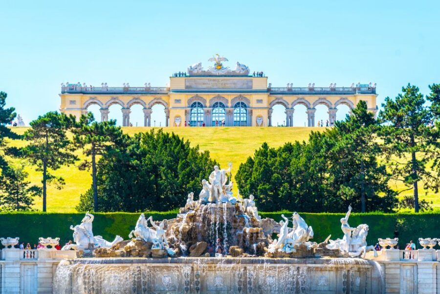 Vienna: Skip-the-Line Schonbrunn Palace Private Tour - Great Gallery, Chinese Cabinets, Hall of Ceremonies (and why you should care)
