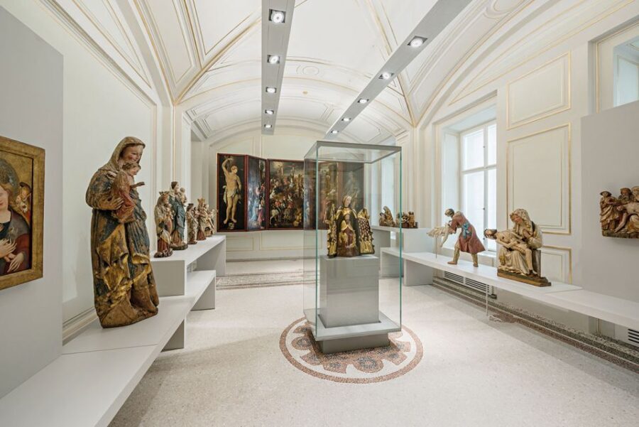 Vienna: St. Stephen's Cathedral & Dom Museum Wien Tickets - Entering Dom Museum Wien First: Where the whole day starts