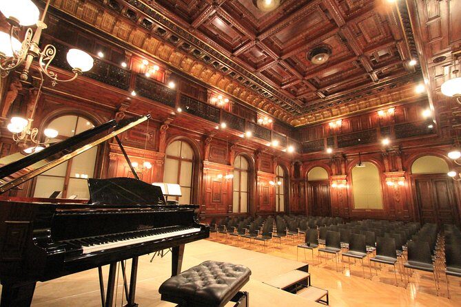Vienna Supreme Concerts at Palais Eschenbach - The Performance Style: Interactive, Funny, and Surprisingly Human
