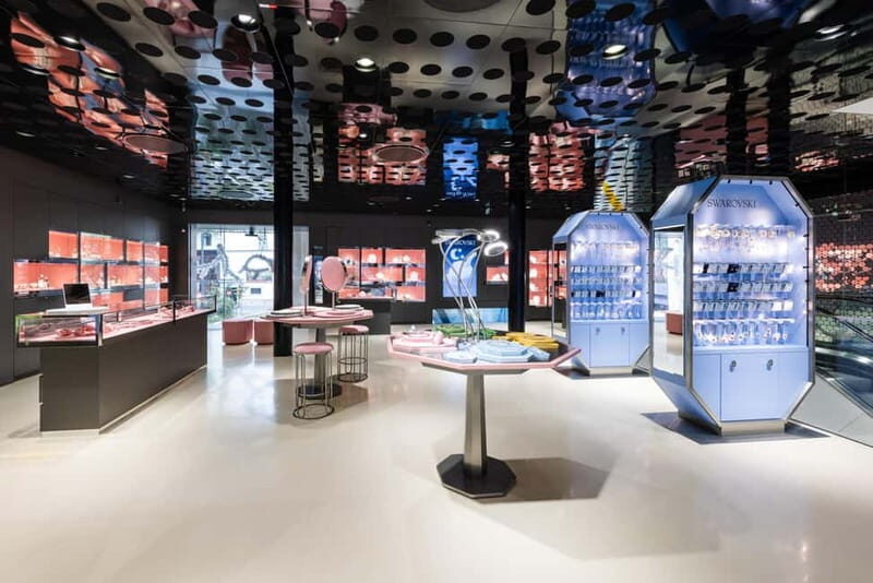 Vienna: Swarovski DIY Workshop Experience - Moët & Chandon Bar energy, without turning the workshop into a distraction