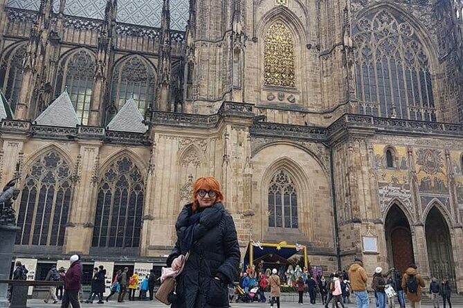 Vienna to Budapest and Prague 3 Days Privately Guided Tour - Day 1: Vienna to Bratislava castle, then into Budapest