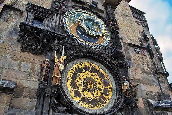 Vienna to Prague: Full-Day Private Tour with Guide and Transfers - What a 5/5 Experience Usually Means on This Kind of Day