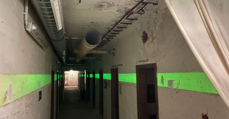 Vienna: Underground WWII Bunker Ticket and Guided Tour - Meeting point at the Museum of Liberation 1945–1955 (and how not to waste time)
