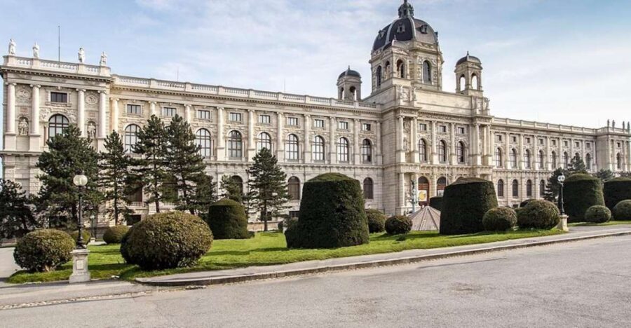 Vienna: Walking Tour of the Historic Ringstrasse - Why the Ringstrasse Was Built as a Showpiece City