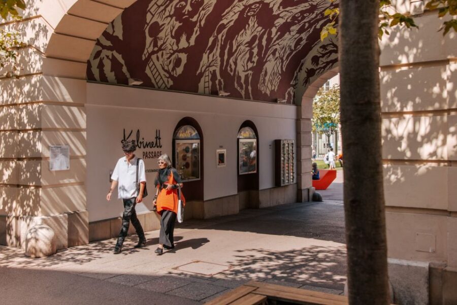 Vienna: Walking Tour of the MuseumsQuartier with Guide - Price and value: why $10 for a 1-hour MQ orientation can be smart