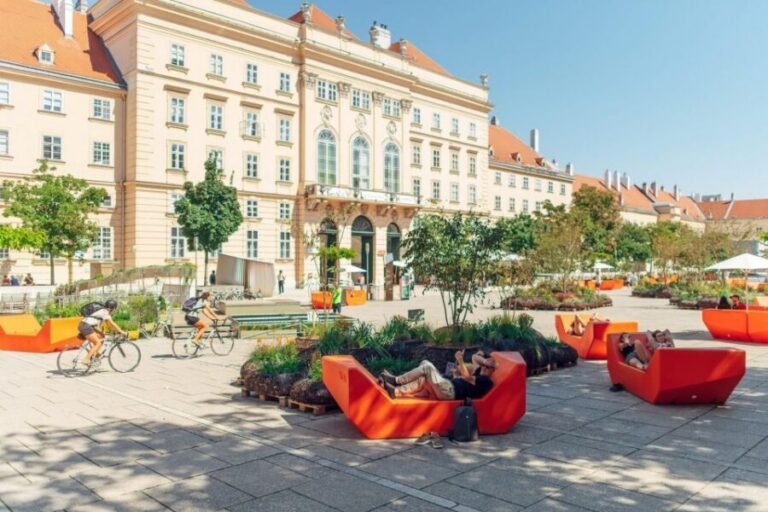 Vienna: Walking Tour of the MuseumsQuartier with Guide - Meeting point at MQ Point and a smooth start, even when it rains