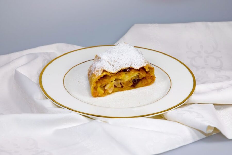 Vienna: Wiener Schnitzel and Strudel Cooking Class - Apple Strudel: learning the family method (not just assembling dessert)
