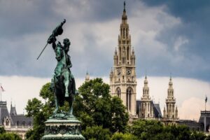 Vienna: World War II Historical Walking Tour - Why the Tour Begins Next to Vienna’s Opera House