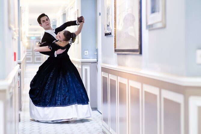 Viennese Waltz Workshop - The Workshop Flow: From Posture to Waltzing in One Hour