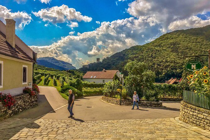 Wachau World Heritage Hike - Stop 1: Wachau Cultural Landscape on World Heritage trails, not tourist sidewalks