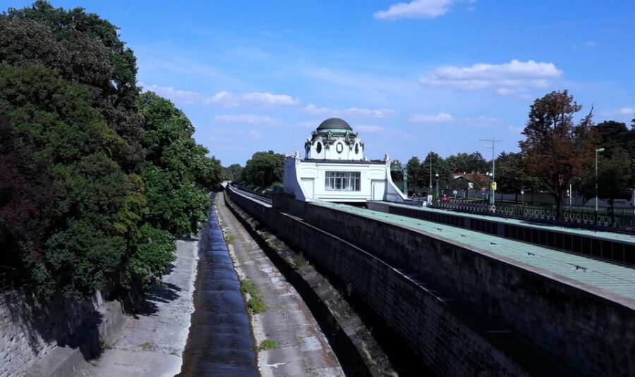 Wien: Tours with locals by public transport & walking - Key highlights to look for